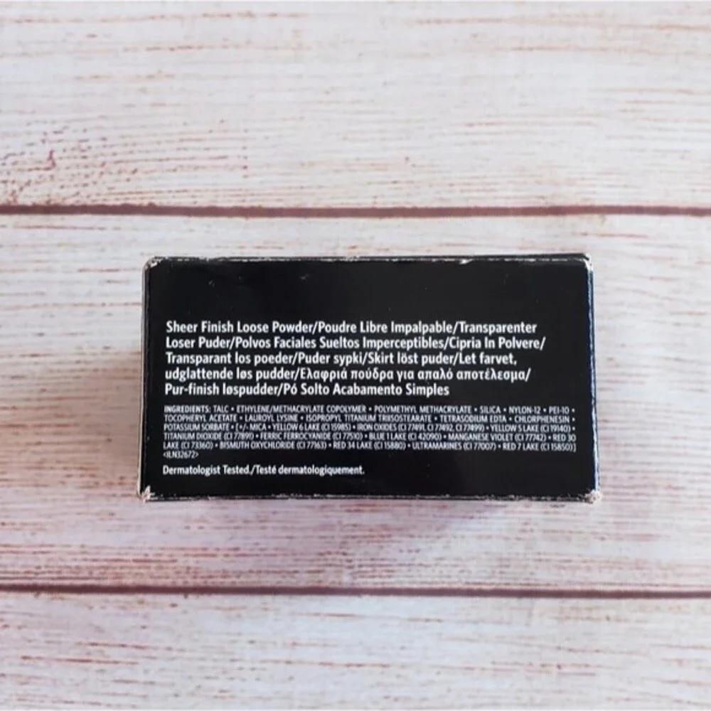 NIB Bobbi Brown Sheer Finish Loose Powder in Warm Chestnut .31oz